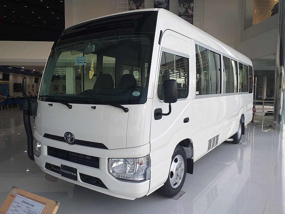 Sewa Mitsubishi Coaster Karawang